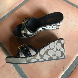 Coach 2” wedges with buckle